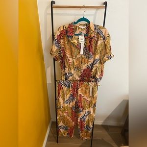 Jane and Delancey leaf pattern set Large top/medium bottom